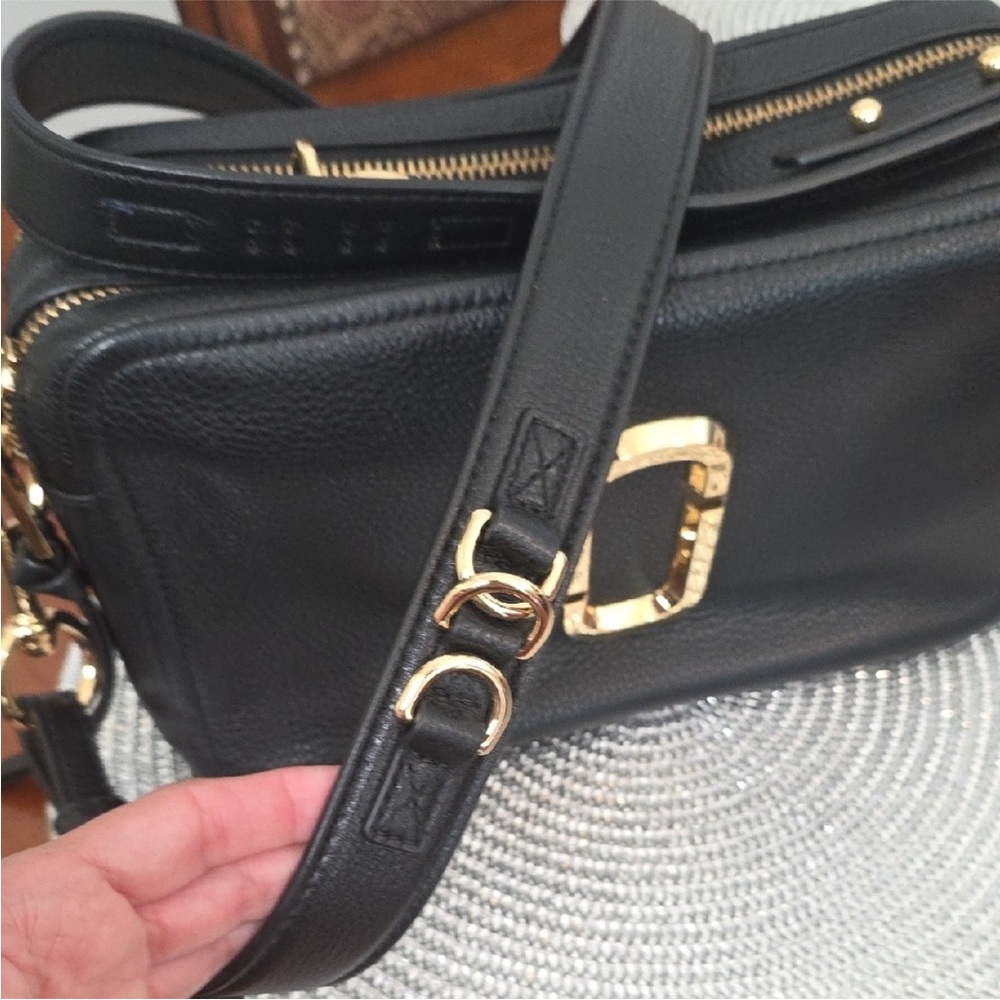 Marc Jacob’s Black Leather Crossbody Bag - Picture 11 of 15